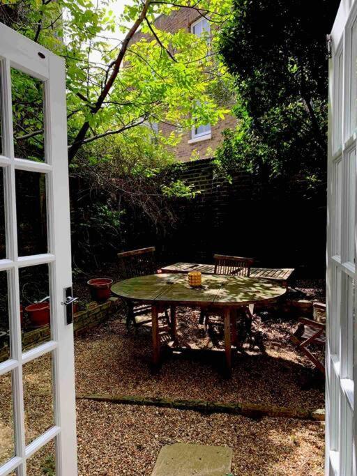 Appartamento Beautiful 2 Bed/ 2 Bath Notting Hill Garden Flat Londra Esterno foto