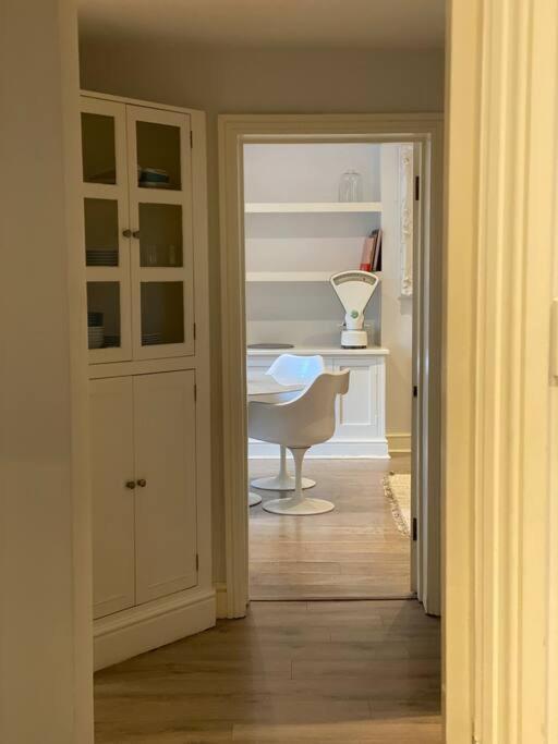 Appartamento Beautiful 2 Bed/ 2 Bath Notting Hill Garden Flat Londra Esterno foto