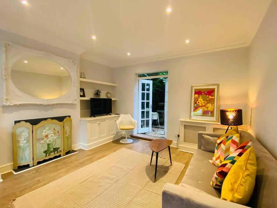 Appartamento Beautiful 2 Bed/ 2 Bath Notting Hill Garden Flat Londra Esterno foto